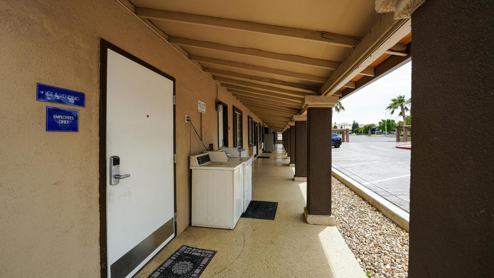 Americas Best Value Inn, Антиок Экстерьер фото
